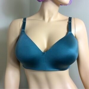 Soma green vanishing back wireless   Size 38D